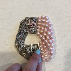 Stretchy bracelet